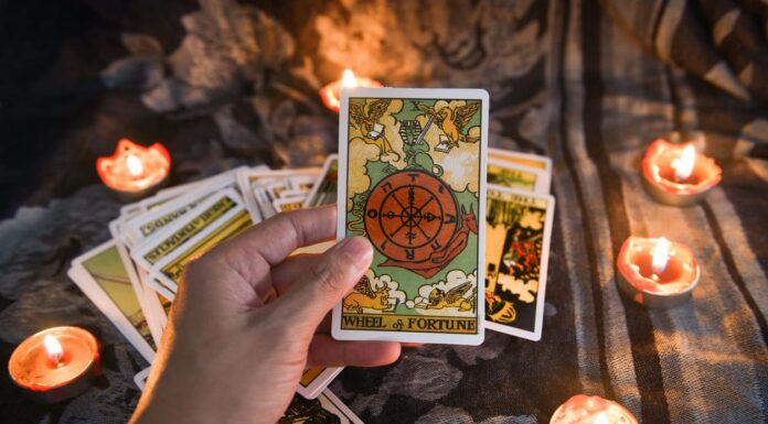 A Free 5-Card Tarot Reading: Your Guide to Gain More Clarity tarot reading