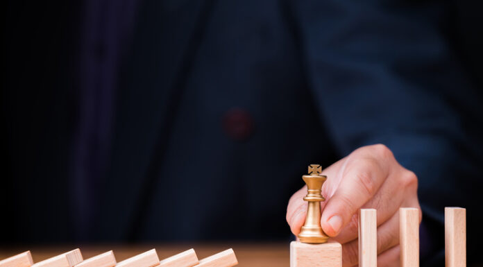 How to Lead if You Inherit a Bad Situation Crisis management, leadership to stop the domino effect