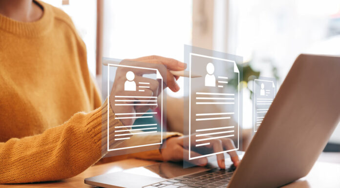 AI in Job Applications: Resume Tips for Tech-Savvy Job Seekers iStock-1524816935