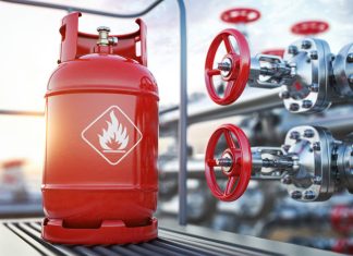 Delivery and filling with natural gas of lpg gas bottle or tank
