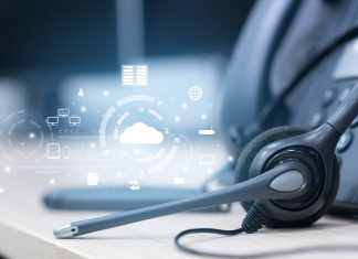 VoIP for Call Centres: Optimizing Communication with the Right Tools Close up on headset telephone