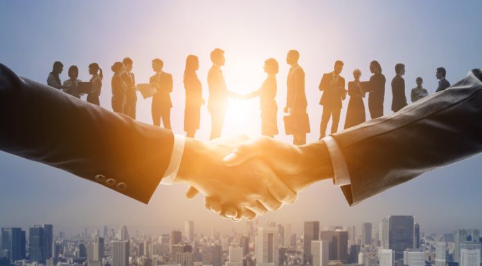 How to Successfully Transition Client Relationships Without Losing Trust business network, shaking hands with client