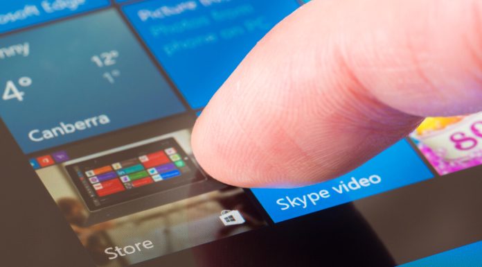 Clicking the Windows Store icon