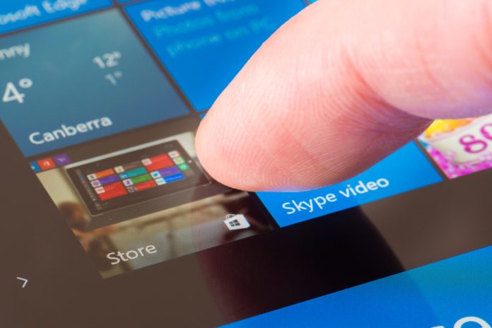 Clicking the Windows Store icon