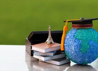 Abroad international, Europe Education knowledge learning study in Paris, France Ideas. Graduation celebrate cap on global with books, alternative studying world wide, Long distane learn by anywhere anytime.