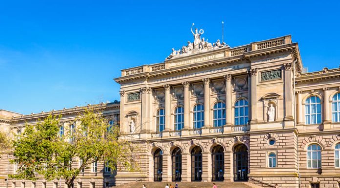 From Château to Corporate: The Unique Culture of French Business Schools University of Strasbourg, France. French Business School