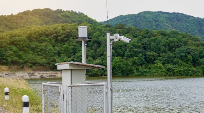 Solving Europe’s Water Challenge: Why Smarter Monitoring Is Key to Thriving Rivers Solar automatic water metering station or water level monitoring