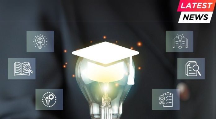 learning school program for graduates person with a light bulb symbolizing elearning