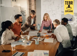 startup team planning for a new product fit in the market