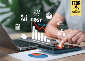 Calculating customer cost acquisition and reduction in the business