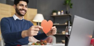 How to Meet Strangers Online Without Making Rookie Mistakes Meet Strangers Online