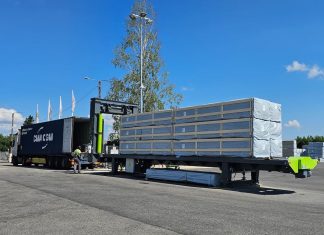 Loading timber products into a container with an automated Container Loading System. 