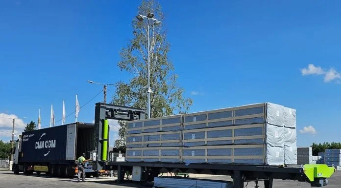 Automated Container Loading: Faster, Safer, Smarter Shipping Loading timber products into a container with an automated Container Loading System.