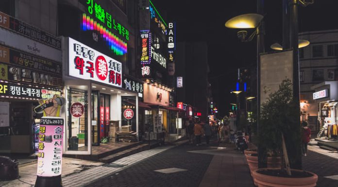 The Business of Nightlife: How Karaoke Fuels South Korea’s Tourism Economy Karaoke bar in korea