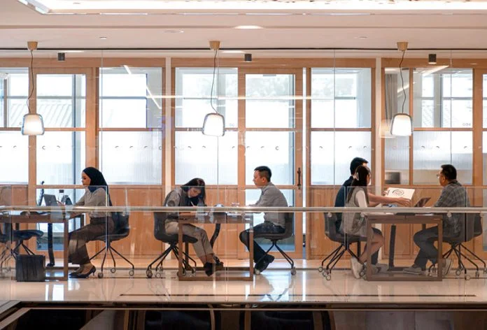 In Cross-Cultural Negotiations, Prepare for “Tight–Loose” Clashes