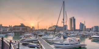 From Wood to Aluminum: How Material Innovation is Transforming Marinas and Ports Aluminum dock for marinas and port