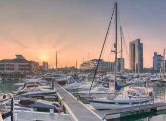 Aluminum dock for marinas and port