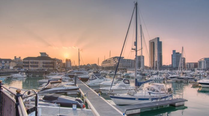 From Wood to Aluminum: How Material Innovation is Transforming Marinas and Ports Aluminum dock for marinas and port