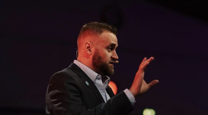 Digital Detox for Entrepreneurs: Jason Brown’s Proven Formula for Focus and Balance Jason Brown