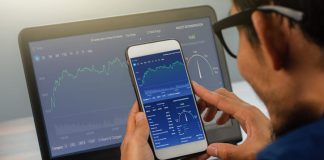 Maverix-Global.com Review: Seven Tiers of Trading Evolution Businessman trading online