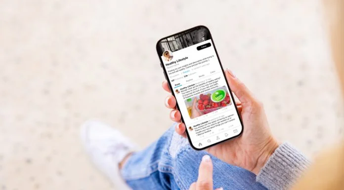 Wellness Gone Viral: Why Health Advice Needs a Fact Check Woman viewing wellness lifestyle advice on creator's profile page on social media app