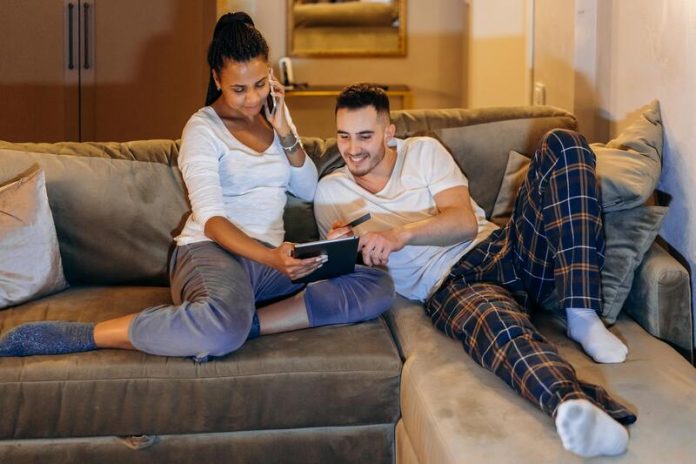 pexels-mikhail-nilov-6970016 (1) Why American Express Is Investing in European Gaming and High-Growth Enterprise