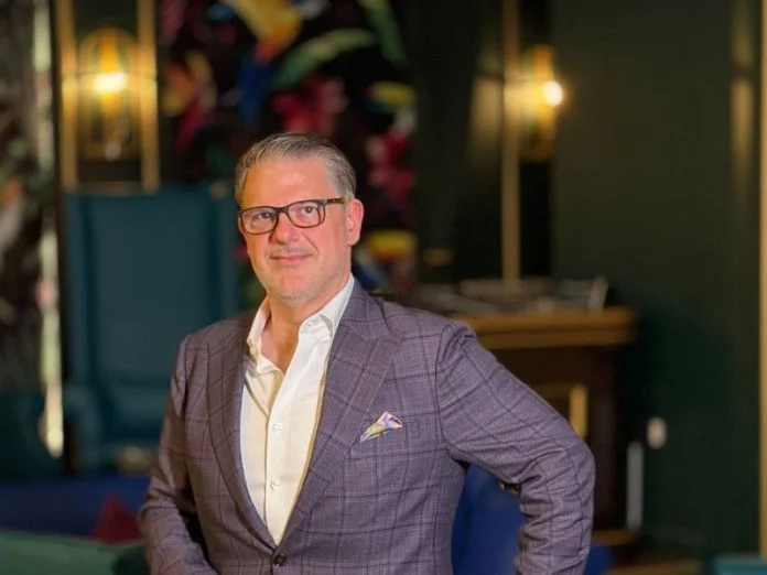 IMG_0619 Wealth - Alex Chiniborch