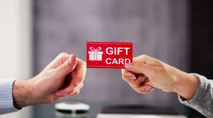 The Best Gift Cards for Employees: A Practical Guide by BuySellVoucher Giving gift cards to employee