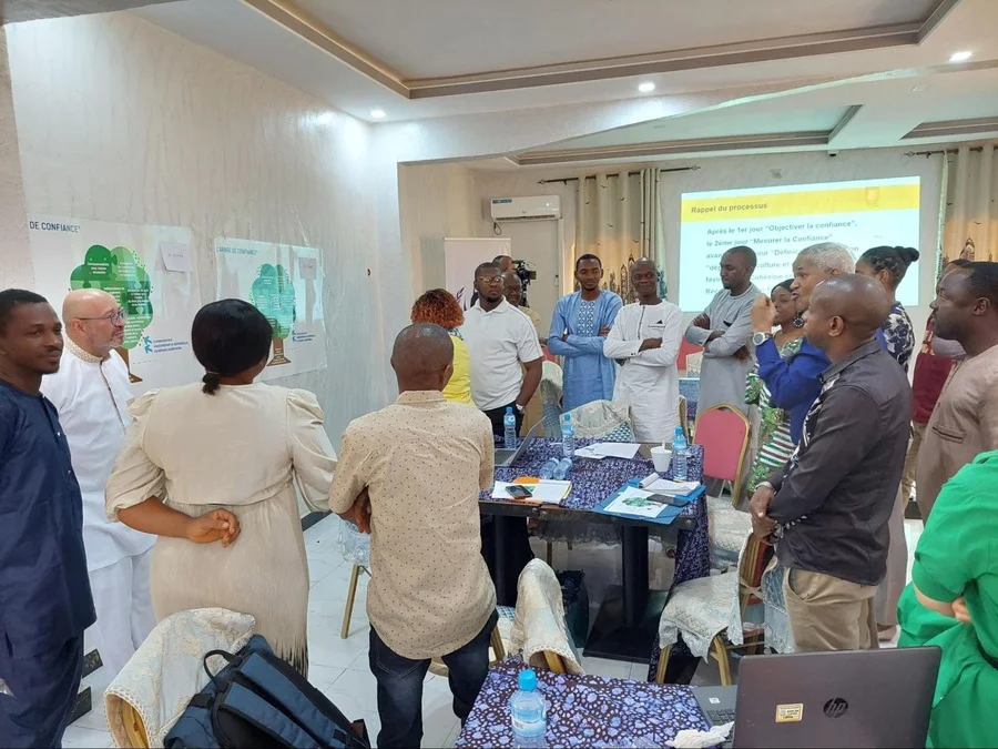 Community in tree of trust