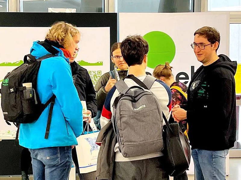 Speeding Through the Intersection: Algorithmic Trading