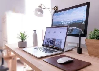 Site - MacBook Pro on table
