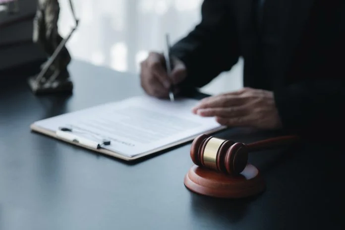Lawyer concepts to testify to clients and to provide counseling in cases, to provide legal relief, to maintain law and fairness, to proceed with transparency, to attorneys to defend cases in court. Personal Injury Settlement Loan