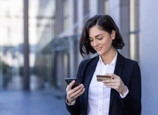 What European Fintech Can Teach the Global Payments Industry About Speed European Fintech - outside using credit card