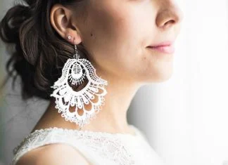 Best Earrings to Match with a White Dress Dress - Earring in the ear