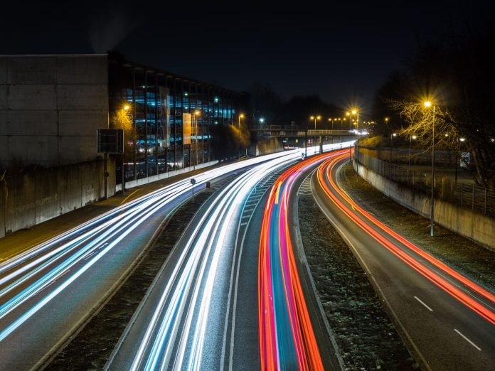 Oleg - Car traffic at night