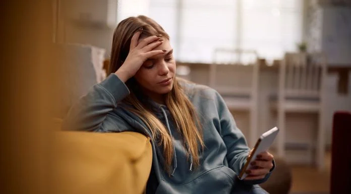 Ukrainiancharm - Sad teenage girl