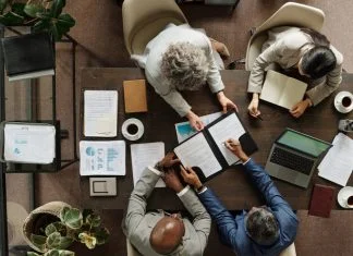 How a Business Can Make a B2B Statement Without Resorting to “Crazy Creativity” B2B companies