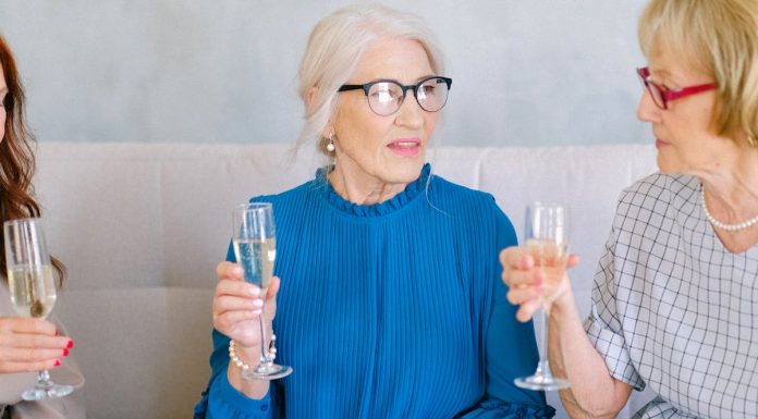 Jewelry trends - Elderly women