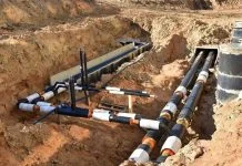 Installing concrete sewer wells - Installing concrete sewer wells