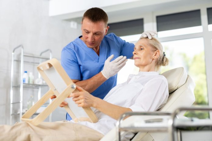 Juvederm Voluma - discussing with male docto