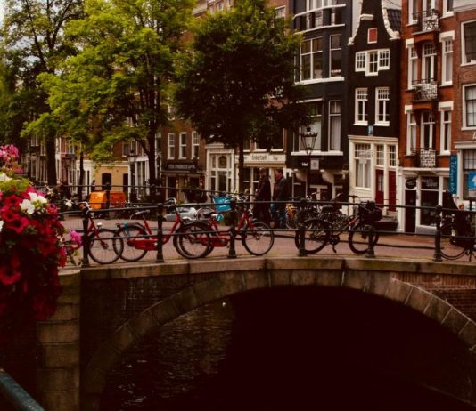 How to Hire in the Netherlands without an Entity