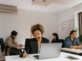 Smart Scheduling - Woman in Black Blazer