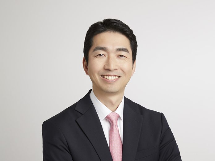 Naruhisa Takahashi
