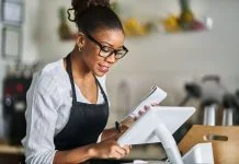 Best Restaurant POS Systems - assistant placing order