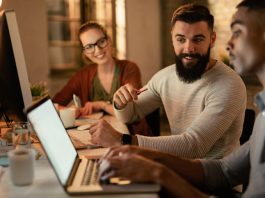 Search Engine for Email Newsletters - Young freelance workers