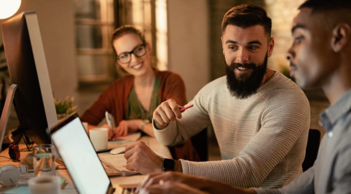 Search Engine for Email Newsletters - Young freelance workers