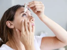 How to Relieve Dry Eyes from Contact Lenses: Best Solutions & Where to Buy Relieve Dry Eyes from Contact Lenses - putting eye drops