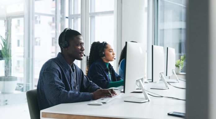 IT provider having inquiry advice and online information for telecom guidance