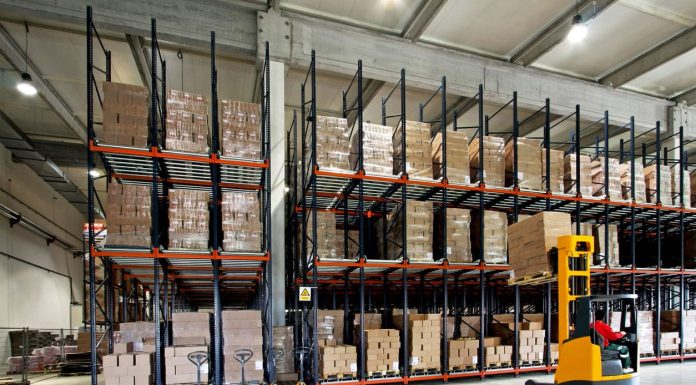 Warehouse Racking Systems - Warehouse forklifter