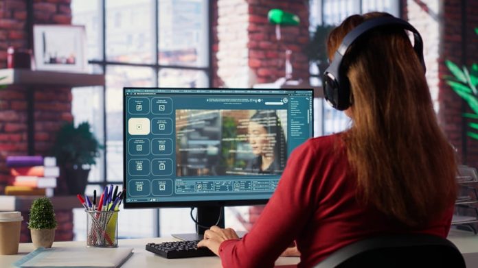 mature-developer-coding-cloud-computing-with-ai-chatbot-pc (1) (1) HappyHorse AI